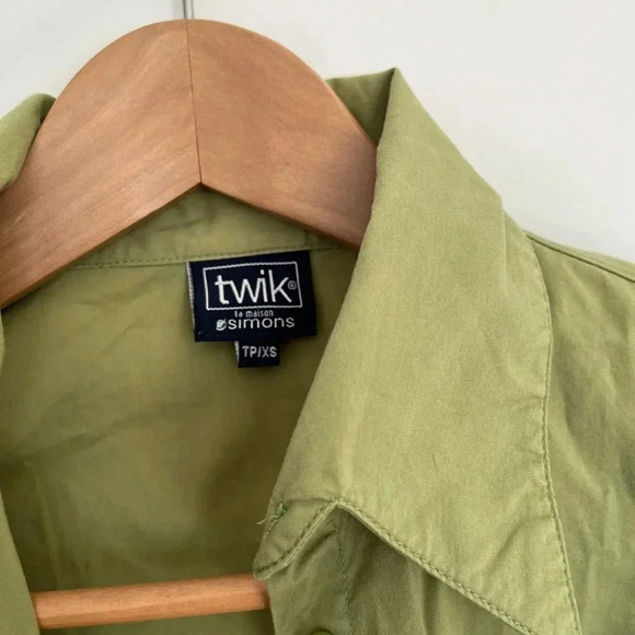 Twik green button down shirt  size XS - Picture 4 of 6